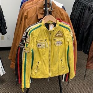 Meet your Posher, Asif